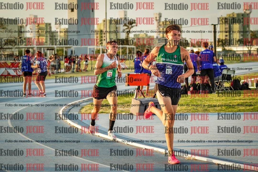 Fotos de los 3000 m llanos de varones