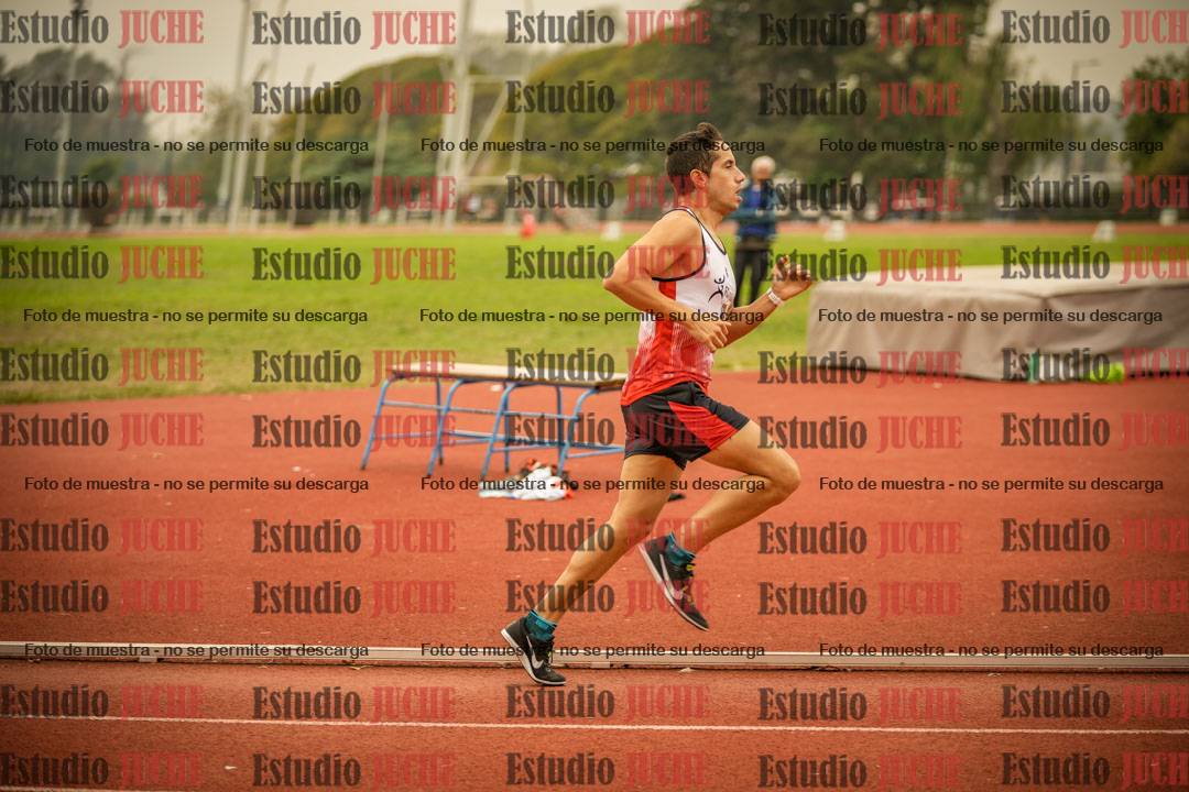 Fotos de los 800 m llanos de varones