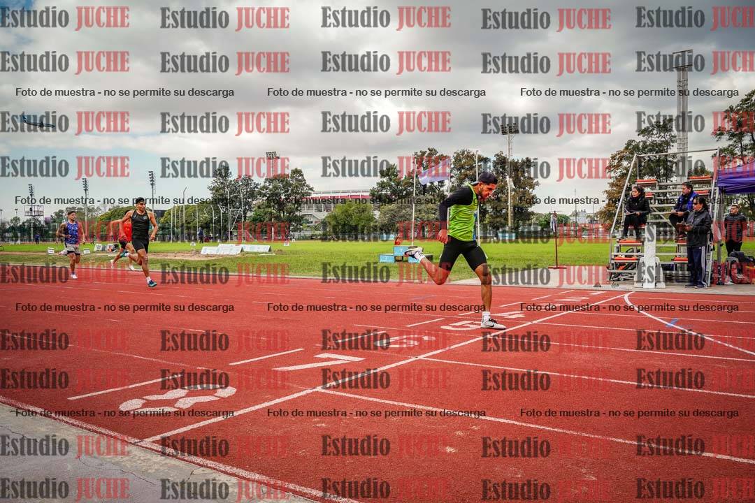 Fotos de los 400 m llanos de varones