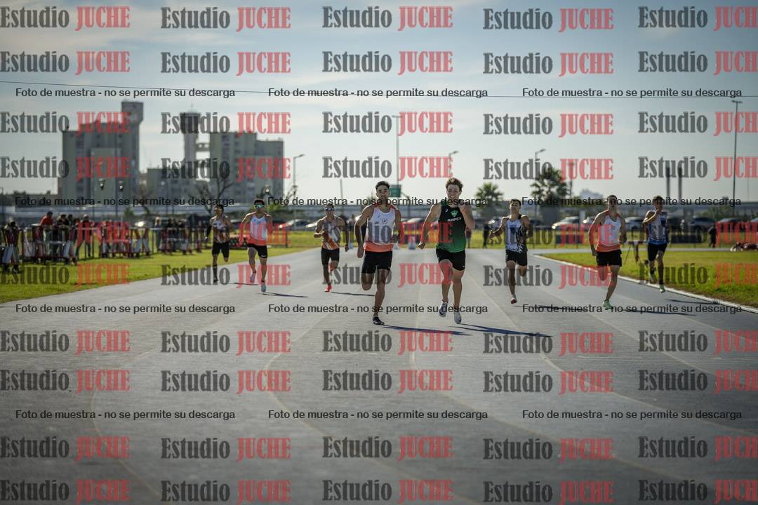 Fotos de los 400 m llanos de varones