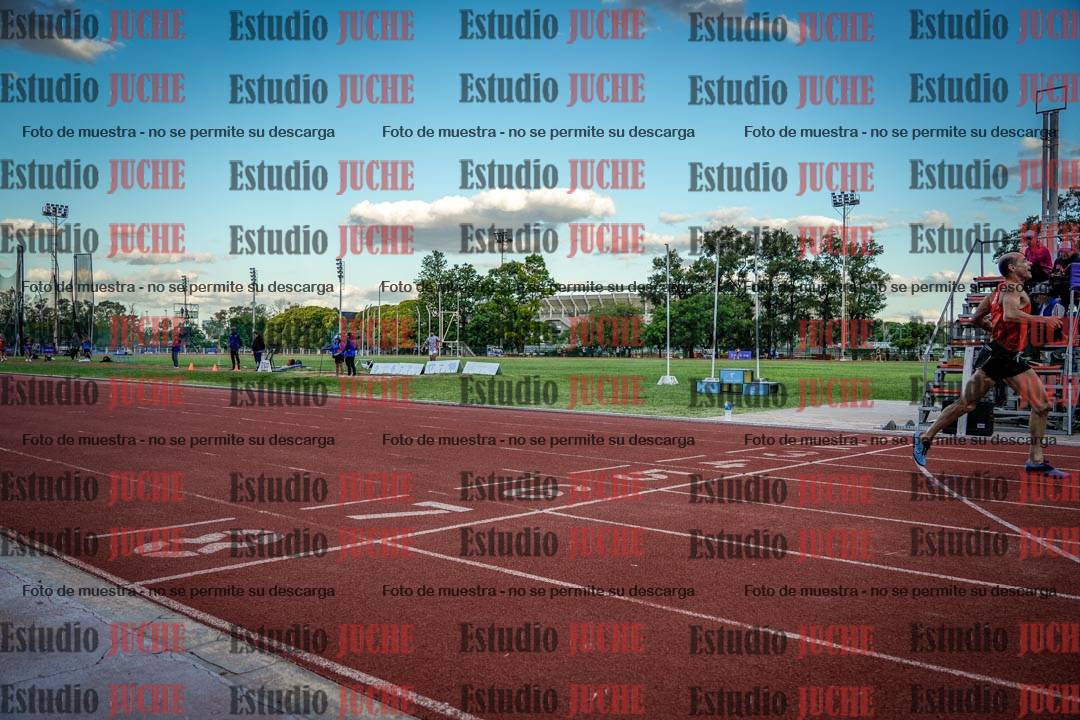 Fotos de los 400 m llanos de varones