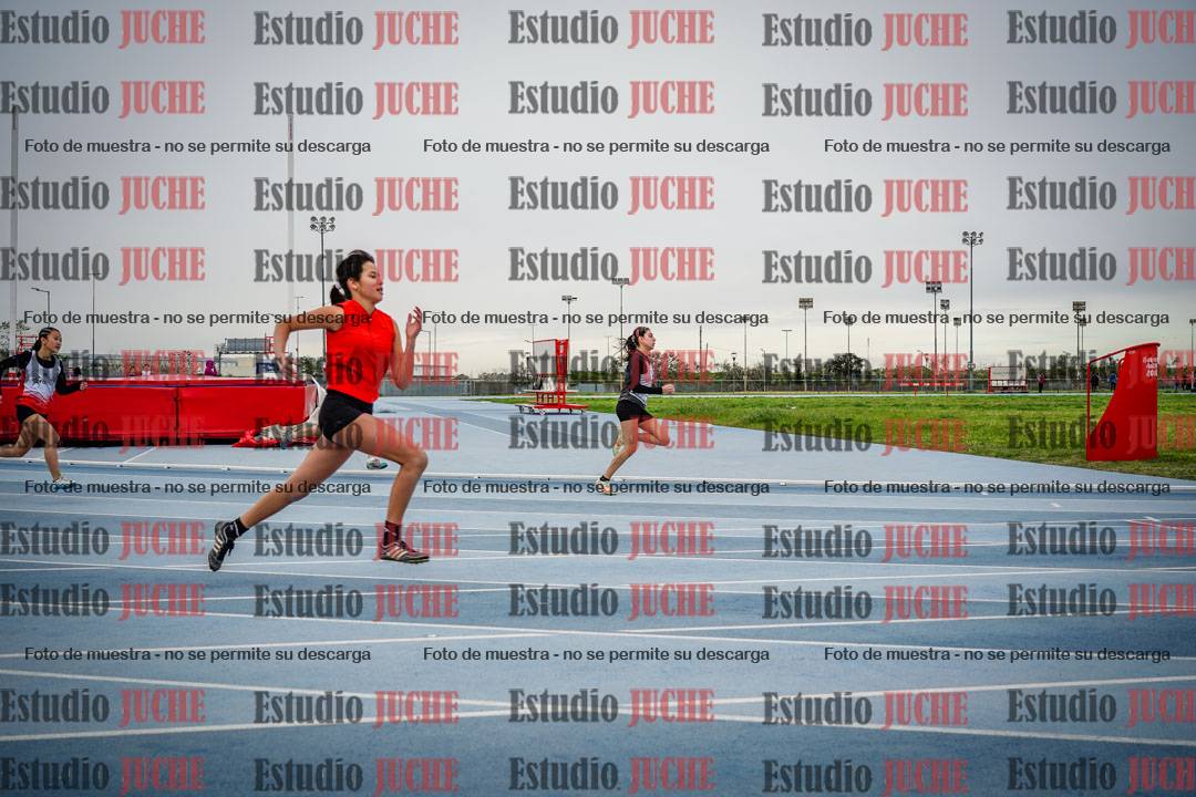 Fotos de los 150 m llanos de mujeres - U14