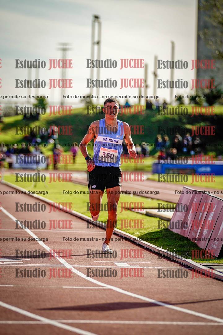Fotos de los 3000 m con obstáculos de varones