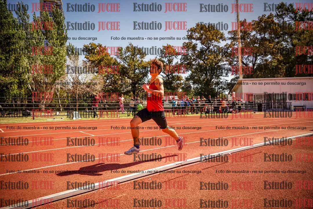 Fotos de los 600 m llanos de varones