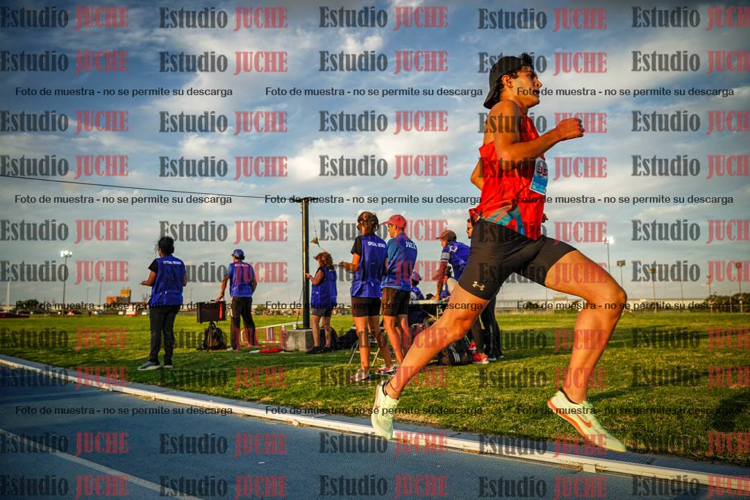 Fotos de los 3000 m llanos de varones