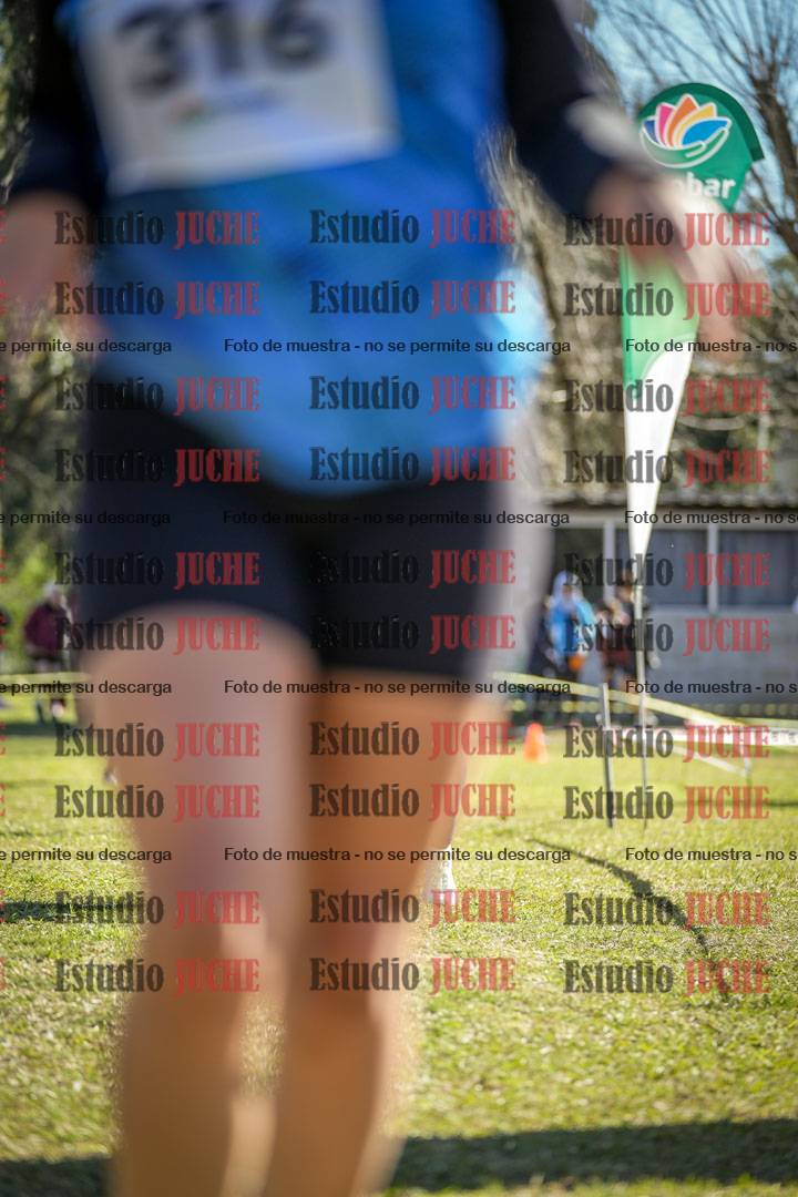 Fotos de la llegada del cross de 2000 m