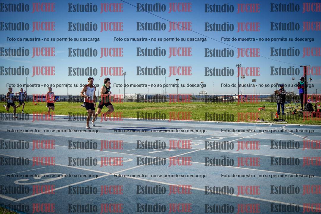 Fotos de los 400 m llanos de varones
