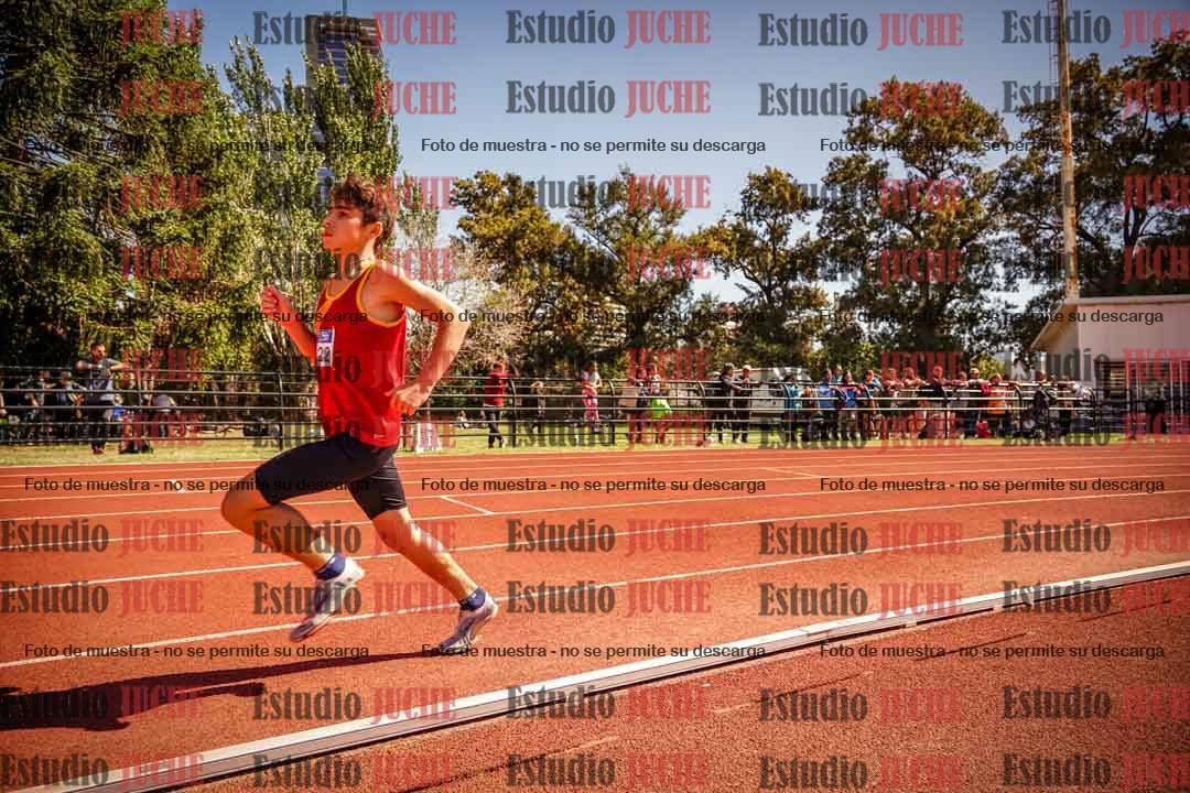 Fotos de los 600 m llanos de varones