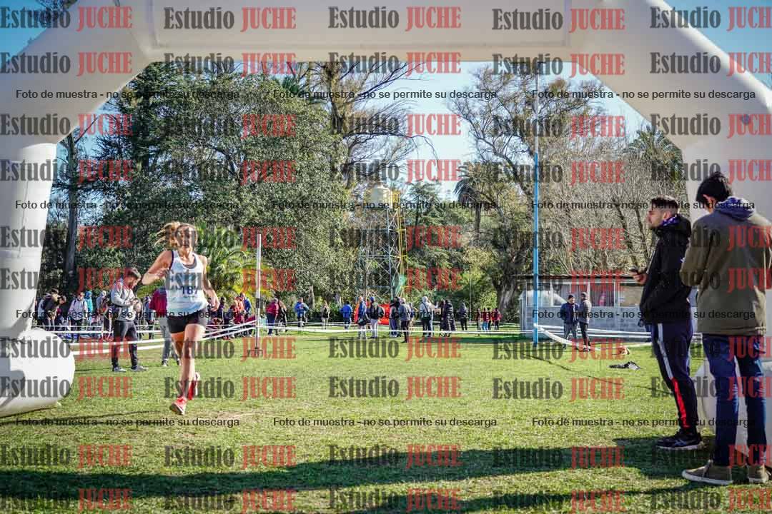 Fotos de la llegada del cross de 6000 m