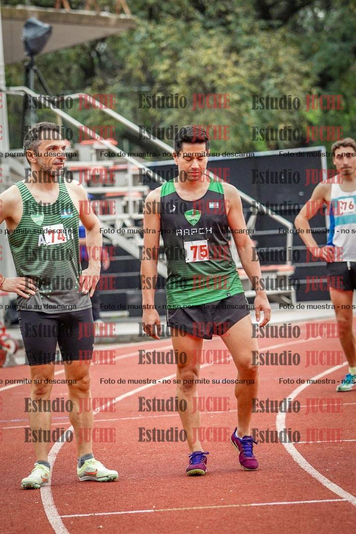 Fotos de los 800 m llanos de varones