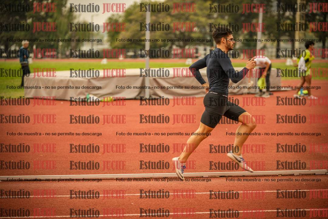 Fotos de los 800 m llanos de varones