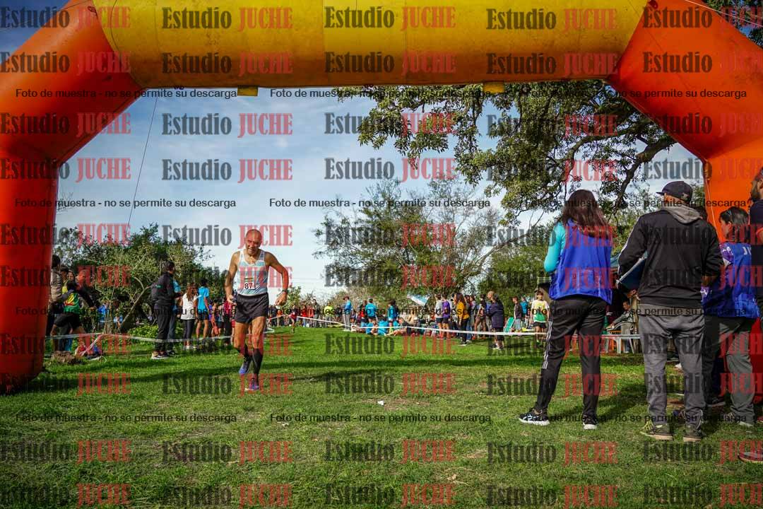 Fotos de la llegada del cross de 1500 m