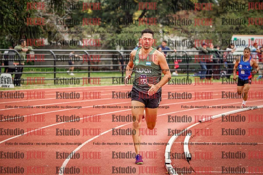 Fotos de los 800 m llanos de varones