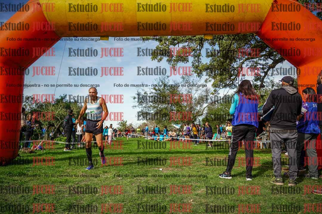 Fotos de la llegada del cross de 1500 m