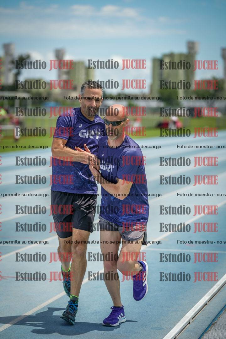 Fotos durante el transcurso de los relevos 20' para running teams - serie 2