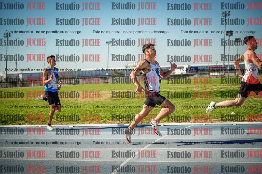 Fotos de los 400 m llanos de varones