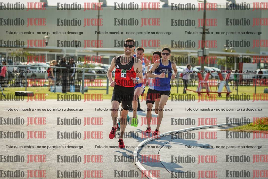 Fotos de los 3000 m llanos de varones