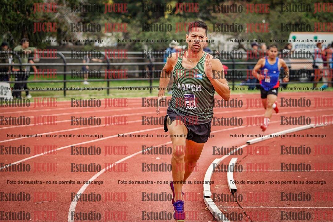 Fotos de los 800 m llanos de varones