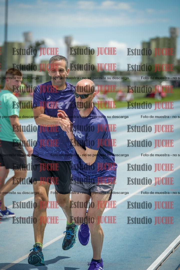 Fotos durante el transcurso de los relevos 20' para running teams - serie 2