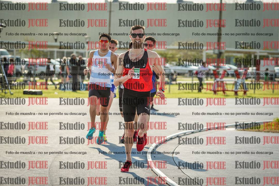 Fotos de los 3000 m llanos de varones