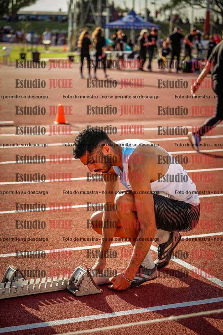 Fotos de los 400 m con vallas de varones