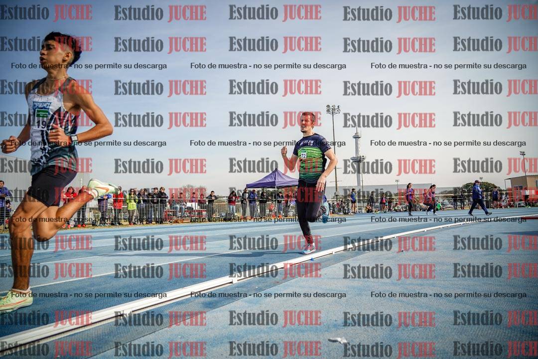 Fotos de los 800 m llanos de varones