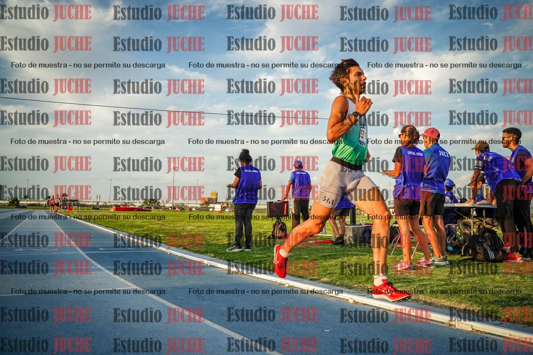 Fotos de los 3000 m llanos de varones