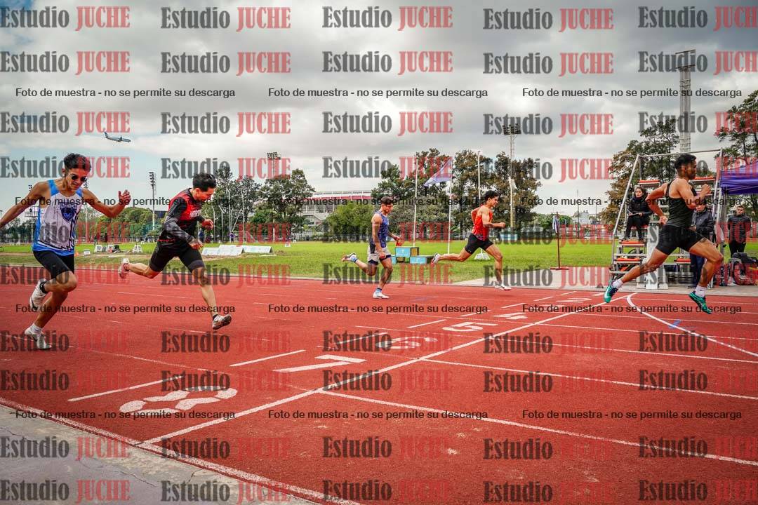 Fotos de los 400 m llanos de varones