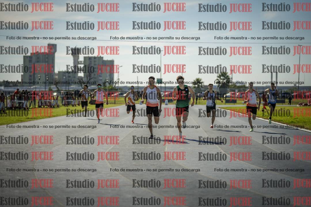 Fotos de los 400 m llanos de varones