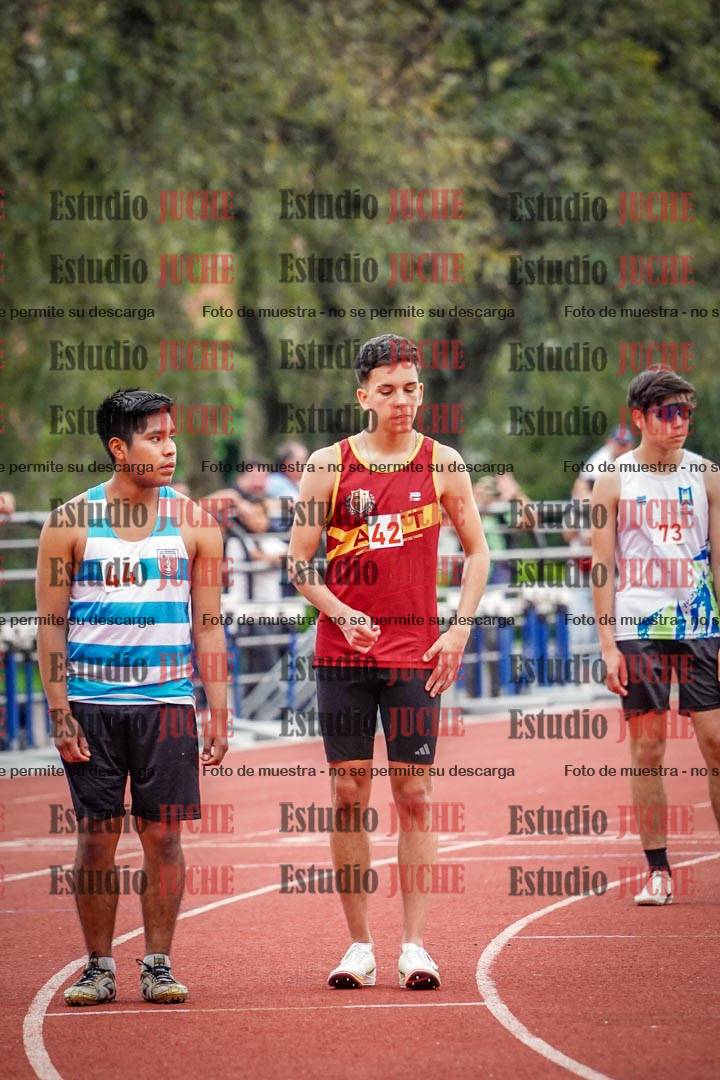 Fotos de los 800 m llanos de varones