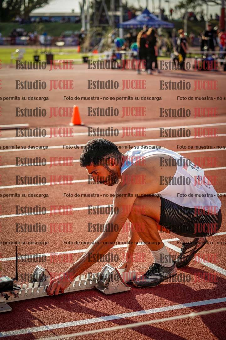Fotos de los 400 m con vallas de varones