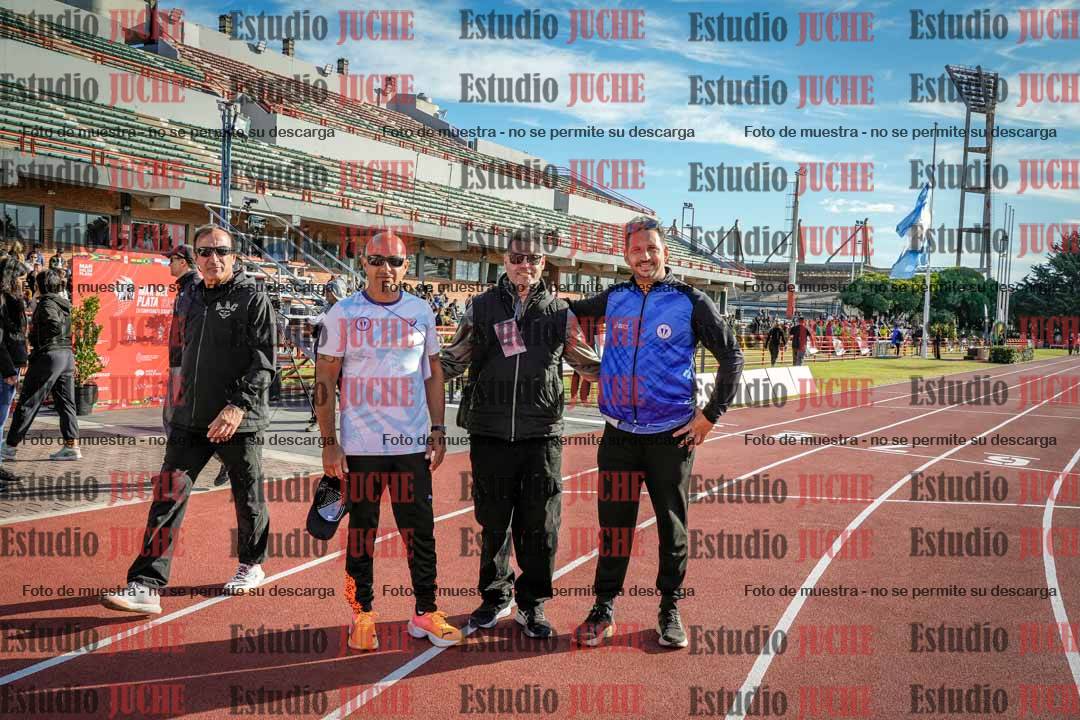 Fotos de jueces y auxiliares de los 3 días
