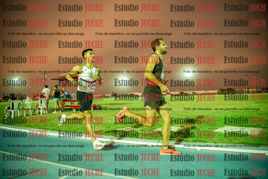 Fotos de los 3000 m llanos de varones
