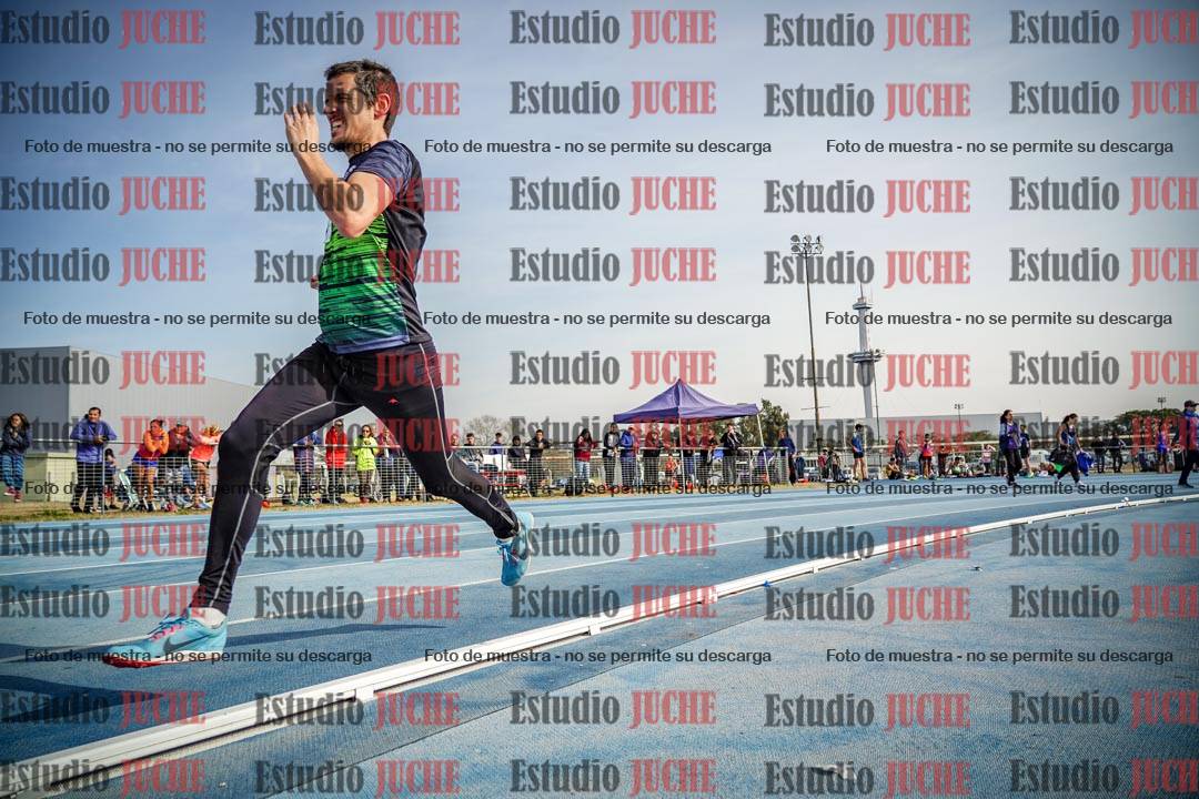 Fotos de los 800 m llanos de varones