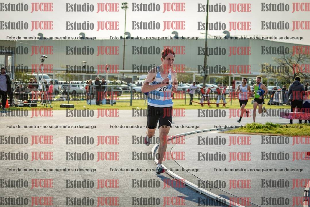 Fotos de los 3000 m llanos de varones