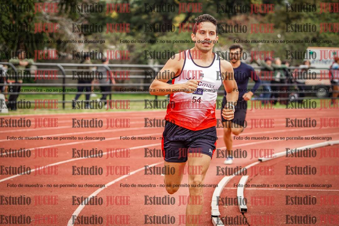 Fotos de los 800 m llanos de varones