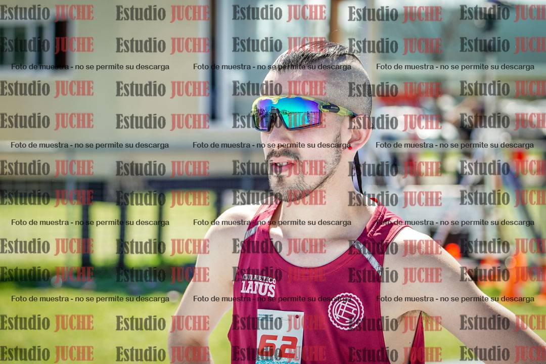 Fotos de los 800 m llanos de varones