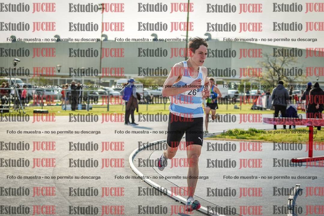 Fotos de los 3000 m llanos de varones