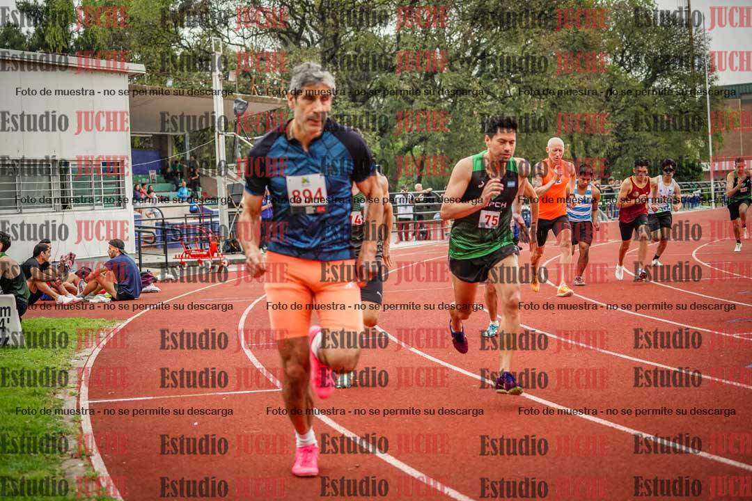 Fotos de los 800 m llanos de varones