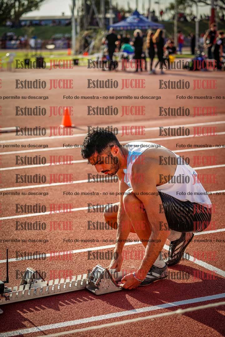 Fotos de los 400 m con vallas de varones