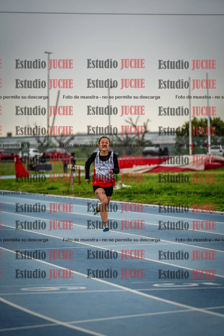 Fotos de los 150 m llanos de mujeres - U14