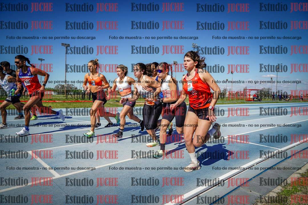 Fotos de los 5000 m llanos de mujeres y varones