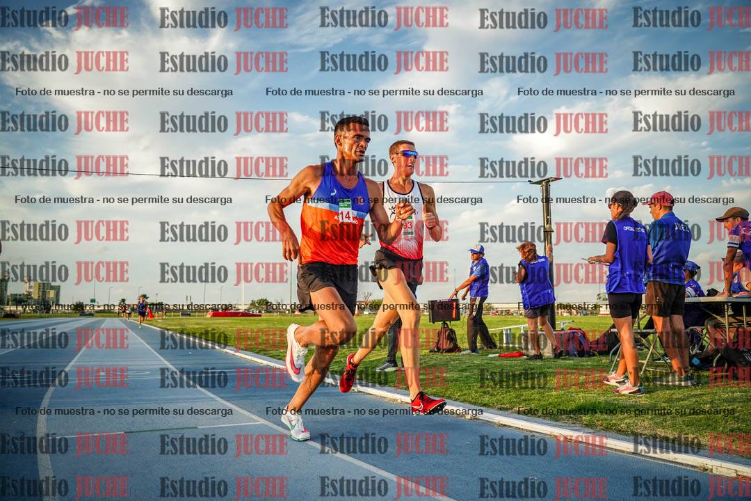 Fotos de los 3000 m llanos de varones