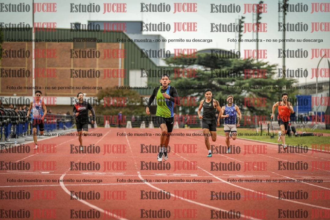 Fotos de los 400 m llanos de varones