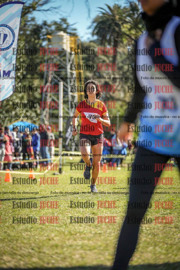 Fotos de la llegada del cross de 2000 m