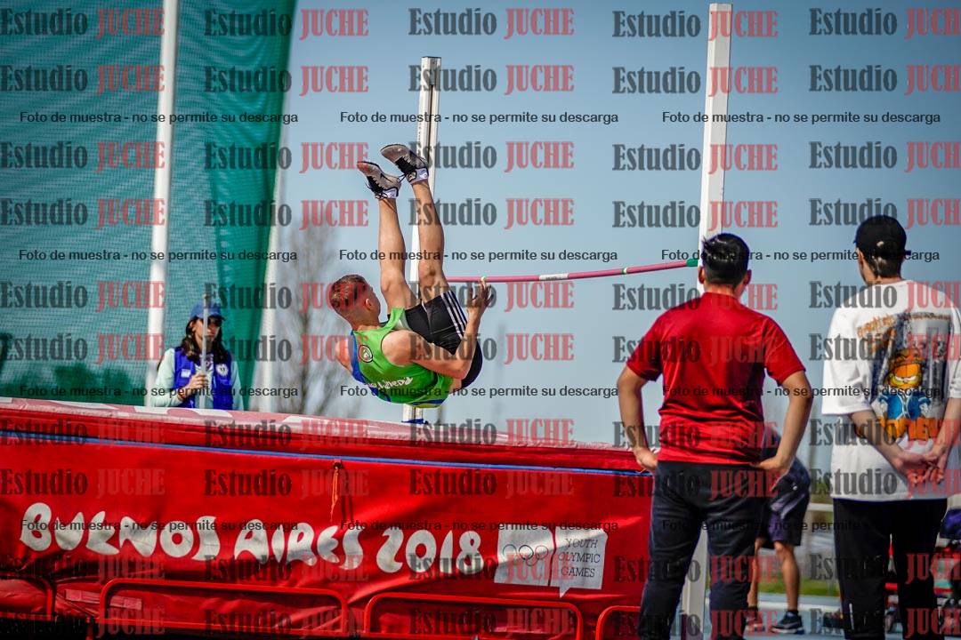 Fotos del salto en alto de varones
