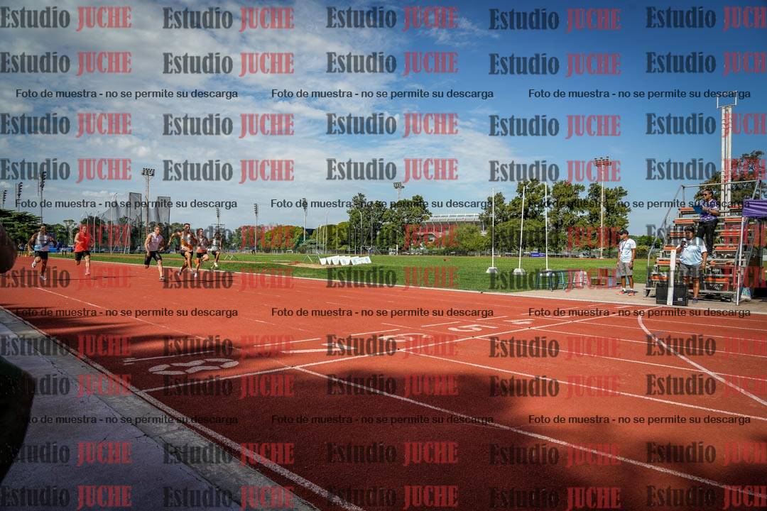 Fotos de los 60 m llanos de varones