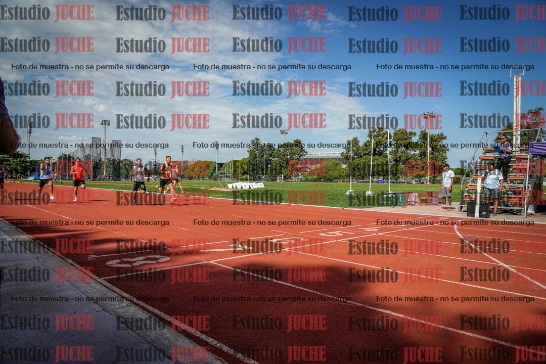 Fotos de los 60 m llanos de varones