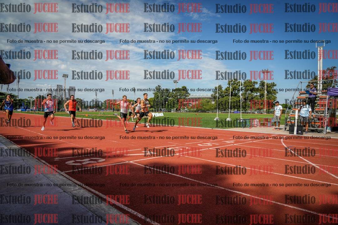 Fotos de los 60 m llanos de varones