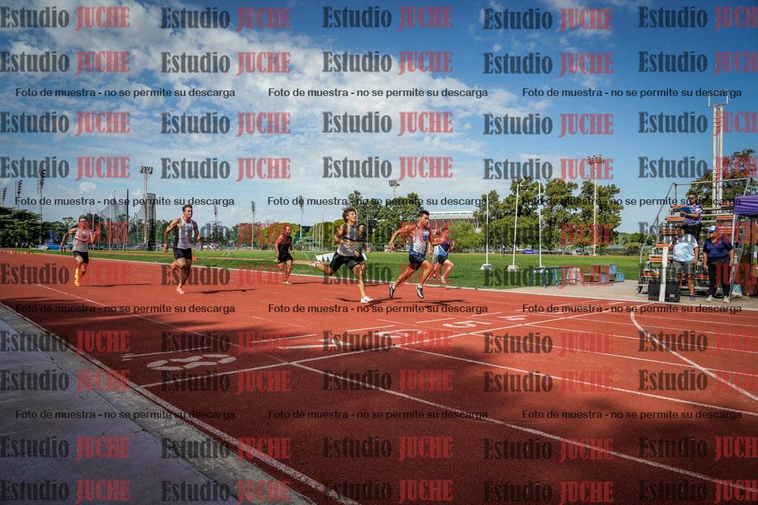 Fotos de los 60 m llanos de varones